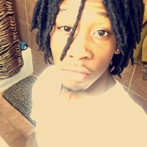 Meet your Posher, Dee